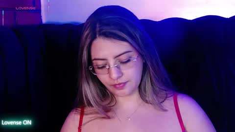 Snapshot of aspenruss chatting on October 2025 11:36:01 PM online show from October 2025 11:36:01 PM