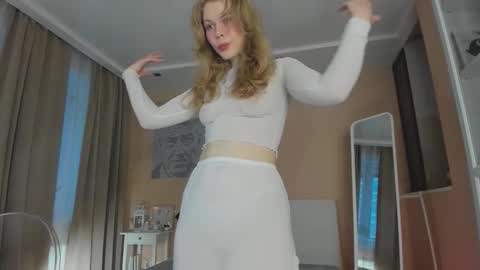 Sasha online show from October 2025 05:35:02 AM