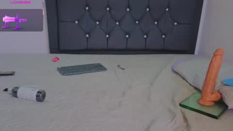 Snapshot of ass_naughty_20 chatting on June 2026 01:04:01 AM Ass naughty online show from June 2026 01:04:01 AM