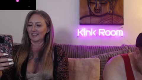 ASSleigh Abbott online show from February 2025 04:27:01 AM