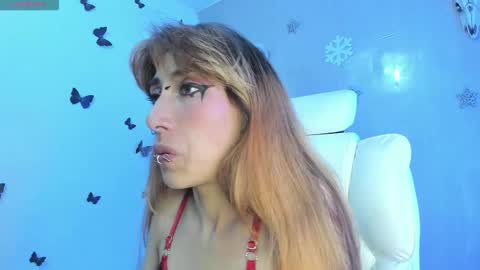 Snapshot of asterothxznikki chatting on February 2026 02:32:01 AM Asterothxznikki online show from February 2026 02:32:01 AM