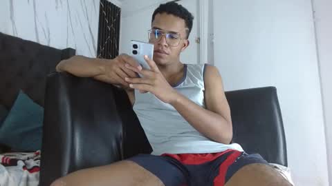 Aston  online show from November 2025 03:28:02 AM