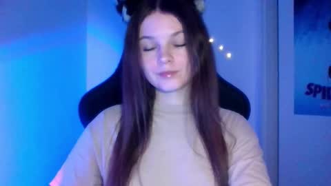 astradream_ online show from December 2025 10:25:02 PM