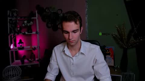 astren online show from November 2025 09:08:01 PM