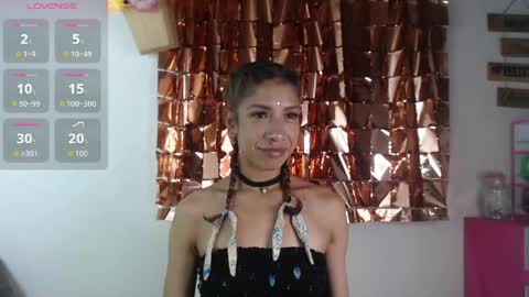 Astrid online show from April 2026 09:54:01 PM