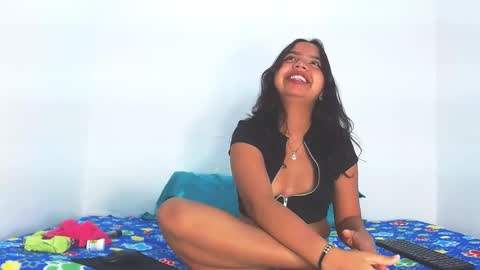 Snapshot of astridvagina18 chatting on December 2024 05:12:01 PM ASTRID online show from December 2024 05:12:01 PM