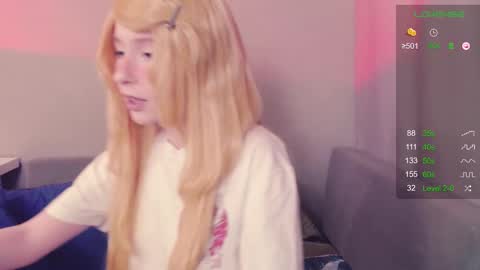 Bonnie online show from December 2025 06:04:02 PM