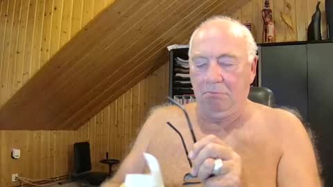 asusandy online show from September 2025 09:15:02 PM