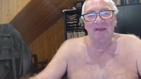 Snapshot of asusandy chatting on May 2026 11:12:03 PM asusandy online show from May 2026 11:12:03 PM