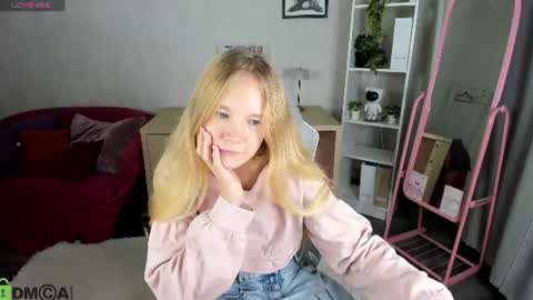 Snapshot of asya_almost chatting on June 2026 01:25:01 AM Asya online show from June 2026 01:25:01 AM