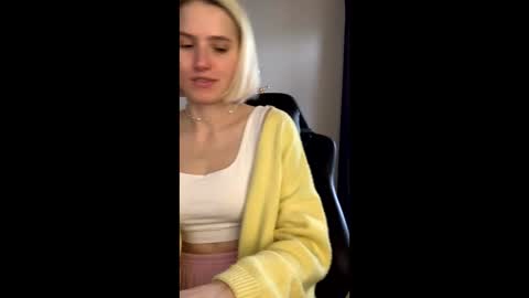 Snapshot of asya_new chatting on October 2025 09:24:01 AM asya_new online show from October 2025 09:24:01 AM