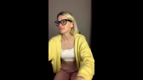 Snapshot of asya_new chatting on November 2025 04:17:02 PM asya_new online show from November 2025 04:17:02 PM