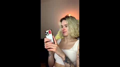 Snapshot of asya_new chatting on December 2025 02:37:01 PM asya_new online show from December 2025 02:37:01 PM