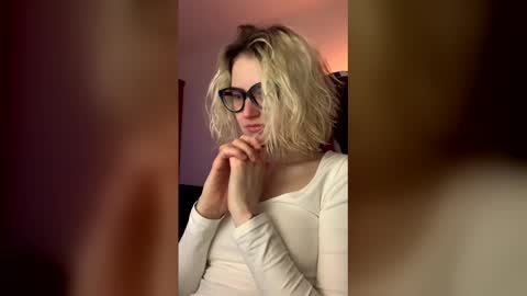 Snapshot of asya_new chatting on December 2025 04:47:01 PM asya_new online show from December 2025 04:47:01 PM