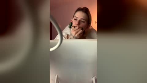 Snapshot of asya_new chatting on January 2026 04:15:01 AM asya_new online show from January 2026 04:15:01 AM