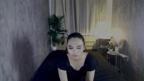 atashakendall online show from December 2025 11:26:02 AM