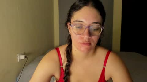 Snapshot of atenas__05 chatting on July 2026 09:33:01 AM atenas online show from July 2026 09:33:01 AM