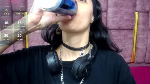 Snapshot of atenea_420 chatting on May 2026 04:19:02 AM COLOMBIA online show from May 2026 04:19:02 AM