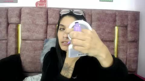 Snapshot of atenea_420 chatting on May 2026 04:08:01 AM COLOMBIA online show from May 2026 04:08:01 AM