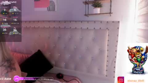 Snapshot of atenea_klett_ chatting on June 2026 01:36:01 PM ATENEA online show from June 2026 01:36:01 PM
