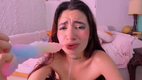 Atenea online show from October 2025 08:00:02 AM