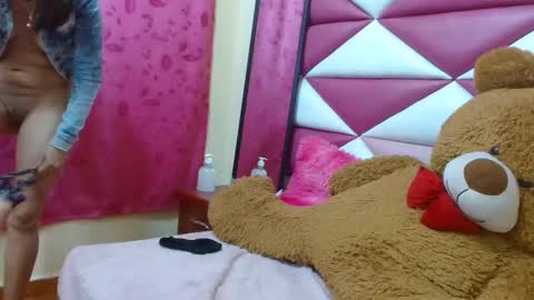 Snapshot of athenayoness chatting on December 2024 10:03:02 PM athenayoness online show from December 2024 10:03:02 PM