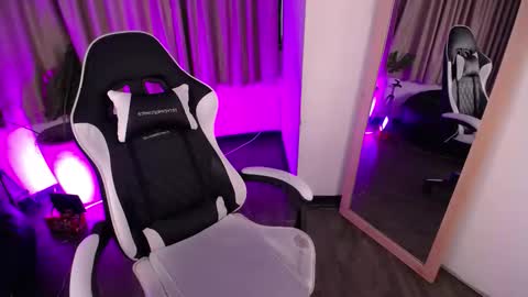 athenea_foxy online show from January 2026 06:53:01 PM