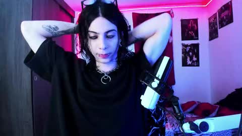 athenauwu online show from October 2025 04:43:02 AM