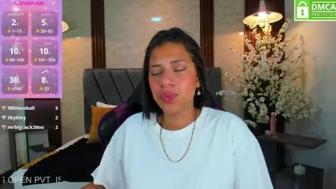 Snapshot of atiena_ chatting on April 2026 07:07:02 PM Atiena online show from April 2026 07:07:02 PM