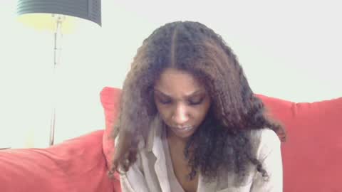 Snapshot of atirahcali chatting on June 2026 01:50:01 PM AtirahCali online show from June 2026 01:50:01 PM
