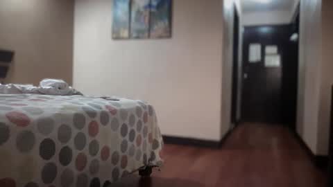 Snapshot of atizamen chatting on December 2024 11:03:01 PM atizamen online show from December 2024 11:03:01 PM