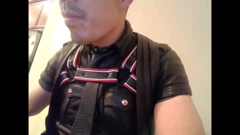 Snapshot of atlleather1 chatting on May 2026 04:54:01 AM Atlleather1 online show from May 2026 04:54:01 AM