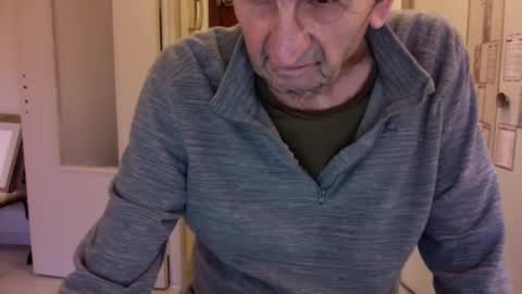 auguste061400 online show from February 2025 04:18:01 PM