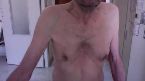 auguste061400 online show from March 2025 09:06:02 AM