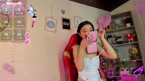 aura_rouss online show from September 2025 04:22:02 PM