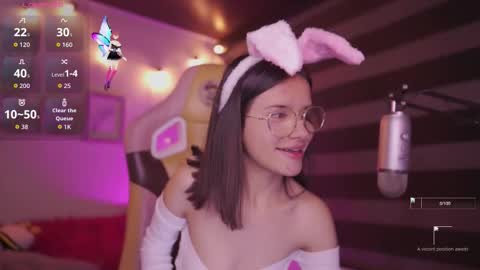 aura_rouss online show from November 2025 01:16:01 AM