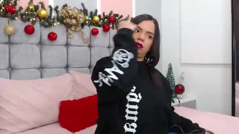 Snapshot of auraarnau chatting on December 2025 07:22:01 PM Aura Arnau online show from December 2025 07:22:01 PM