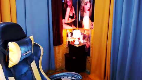 Snapshot of aurakharisma_xx chatting on June 2026 05:38:01 AM Miss awra online show from June 2026 05:38:01 AM
