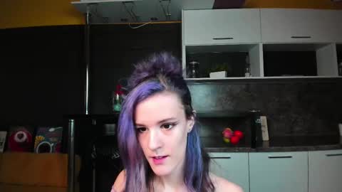 Lana online show from November 2025 02:20:01 PM