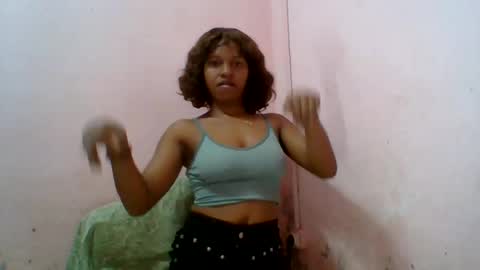 Snapshot of aurelia107 chatting on June 2026 10:08:01 PM aurelia107 online show from June 2026 10:08:01 PM