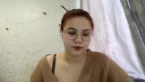 Snapshot of aurora_breeze chatting on May 2026 09:48:01 AM Kiara Xanthe online show from May 2026 09:48:01 AM