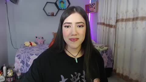 Snapshot of aurora_shy_ chatting on January 2025 07:19:02 AM Aurora online show from January 2025 07:19:02 AM