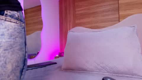 Snapshot of auroraa_miller chatting on May 2026 03:03:02 AM auroraa_miller online show from May 2026 03:03:02 AM