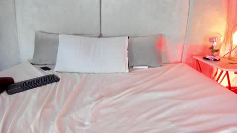 ...  ... online show from February 2025 03:12:01 AM