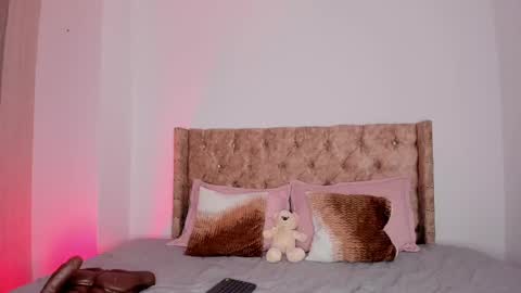 ...  ... online show from September 2025 10:02:01 PM