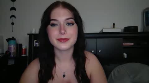 auroralightz1 online show from September 2025 02:34:02 AM