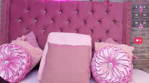 Aurora online show from November 2025 01:34:01 PM