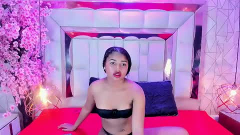Aurora Vale online show from May 2026 08:18:01 PM