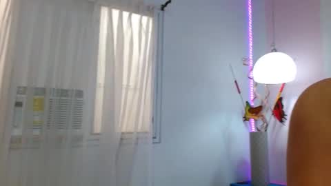 Snapshot of auroravellaris chatting on March 2025 04:57:01 PM Valeria Moreau online show from March 2025 04:57:01 PM