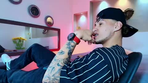 Snapshot of austin_collinss chatting on January 2025 08:13:02 AM AUSTIN online show from January 2025 08:13:02 AM